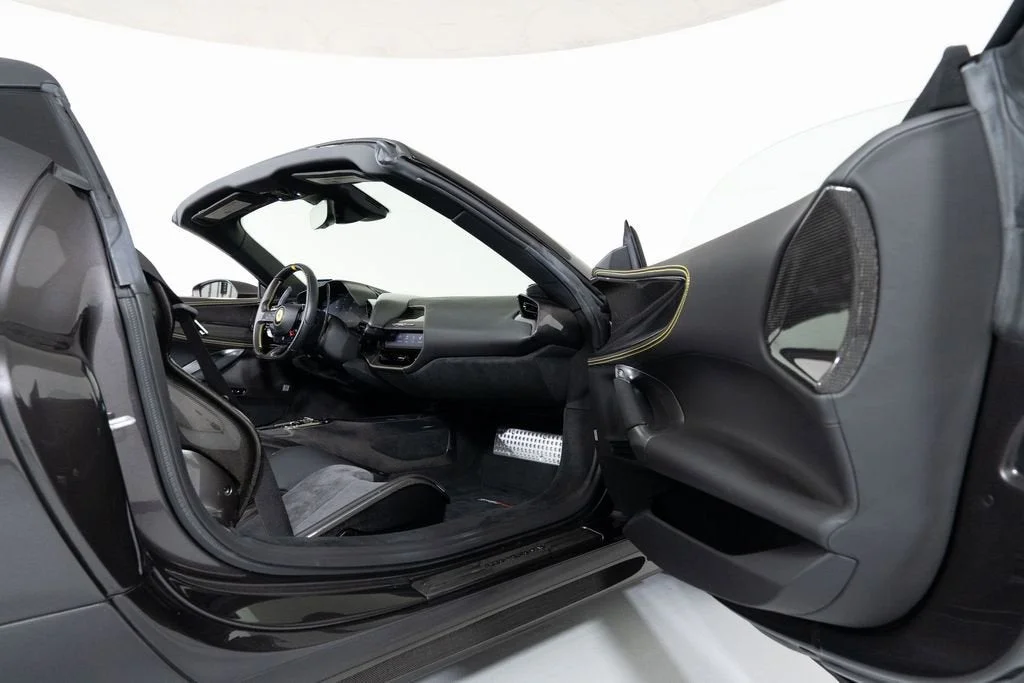 Used 2022 Extra Sample Ferrari  image 40