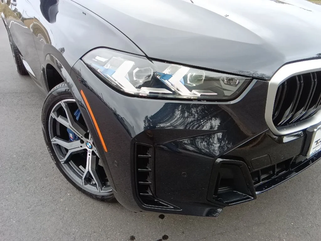 Used 2025 Carbon Black Metallic BMW M60i image 30