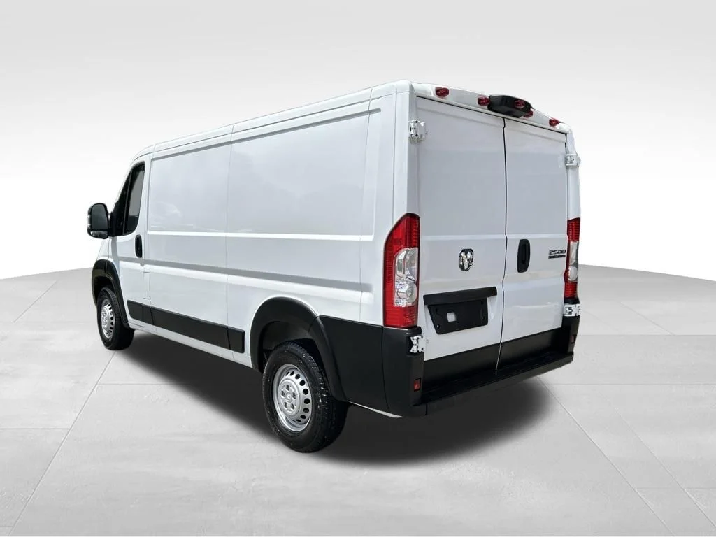 Used 2025 White Ram Base image 3