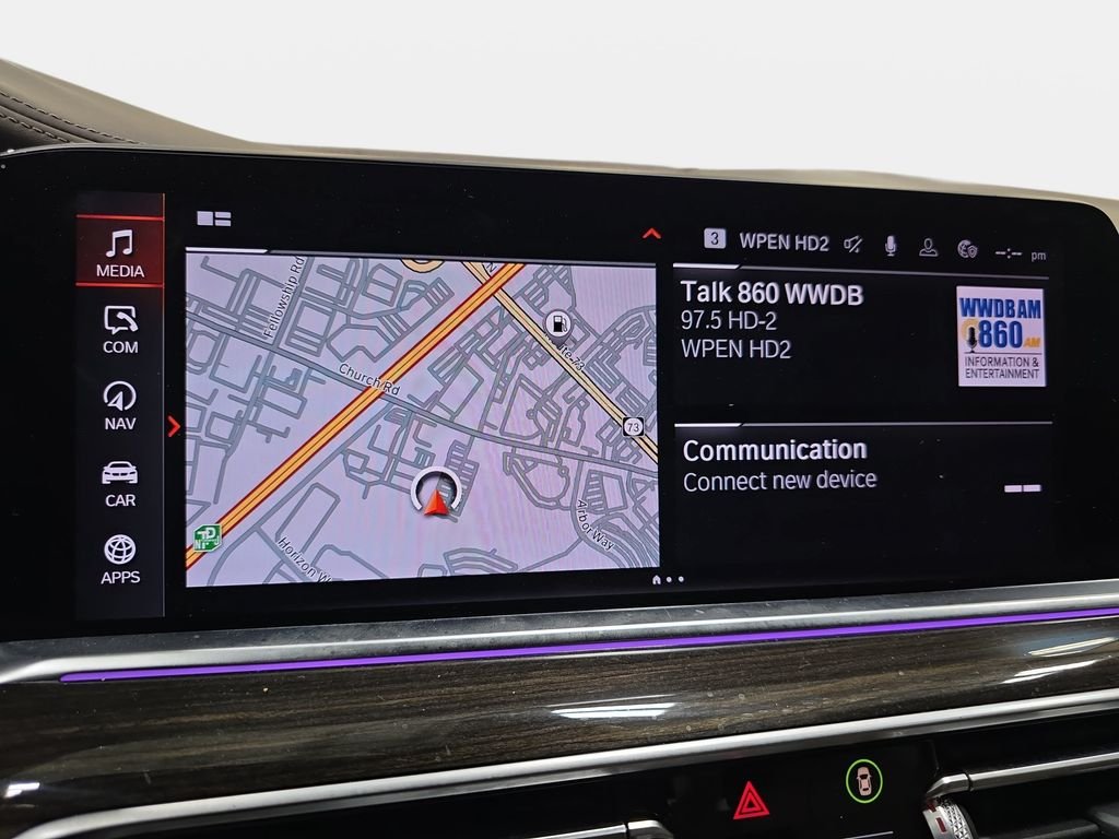 Used 2019 Black Sapphire Metallic BMW xDrive40i image 17