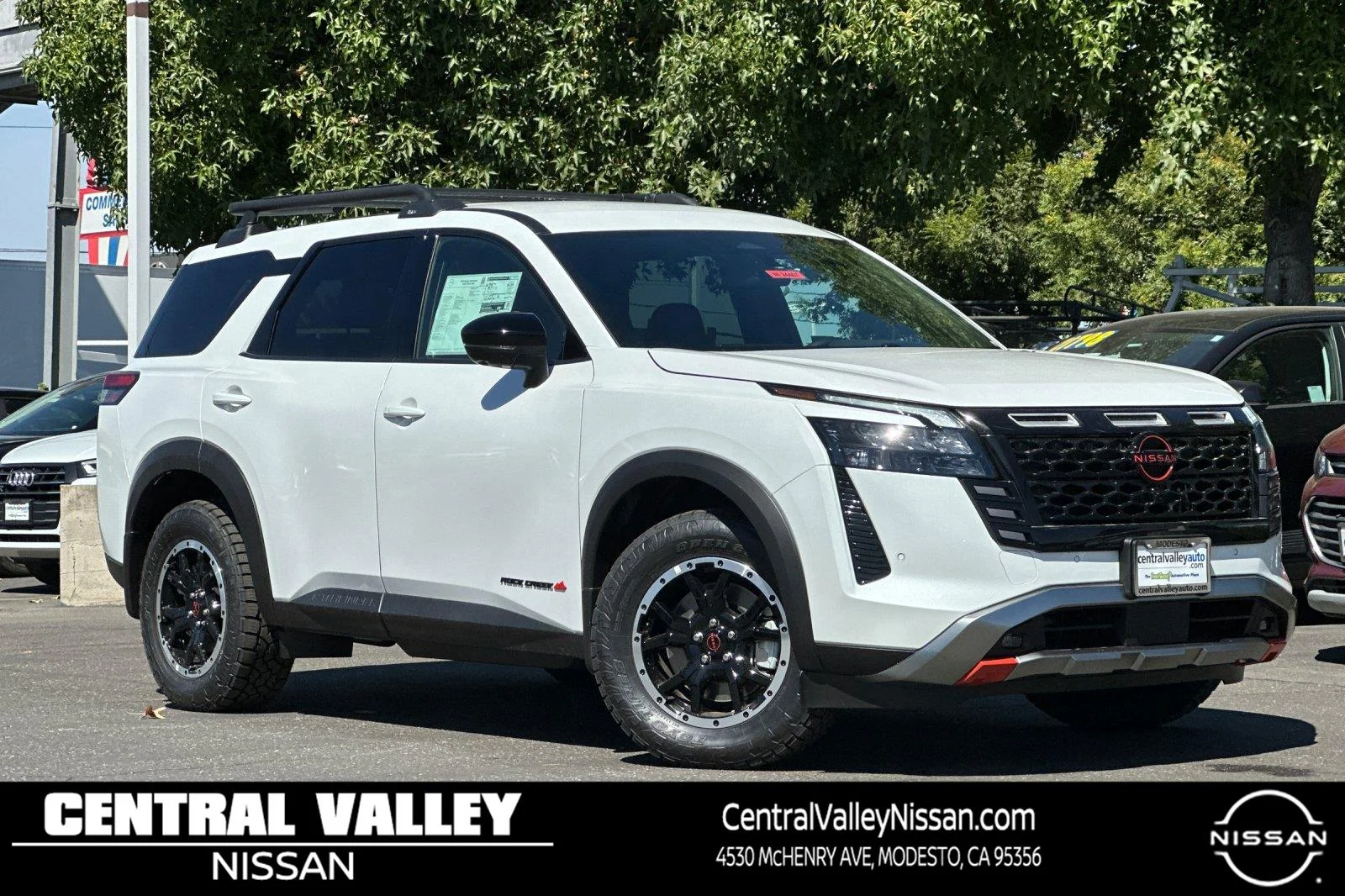 New 2026 Everest White Pearl TriCoat Nissan Rock Creek® image 1