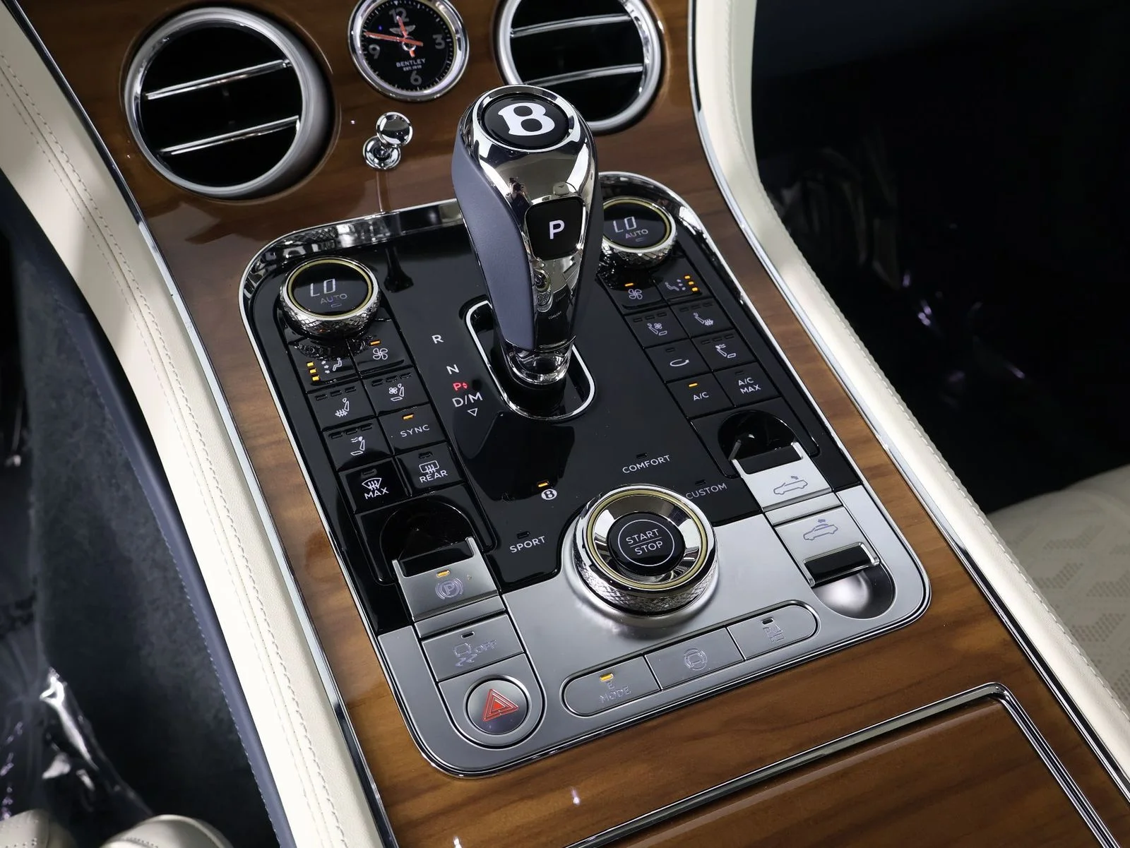 New 2026 Dark Sapphire Bentley GTC S image 20