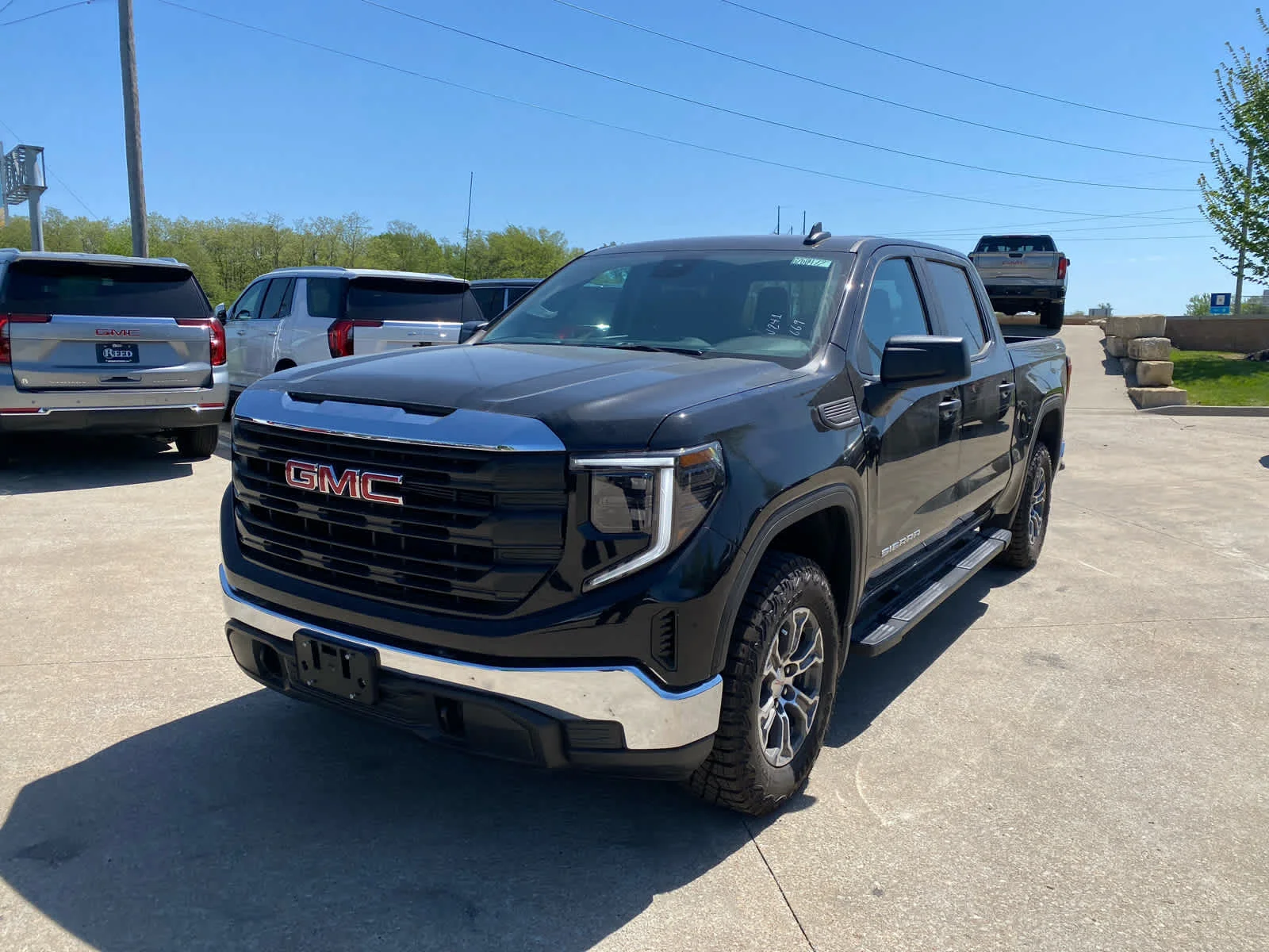 New 2026 Onyx Black GMC Pro image 2