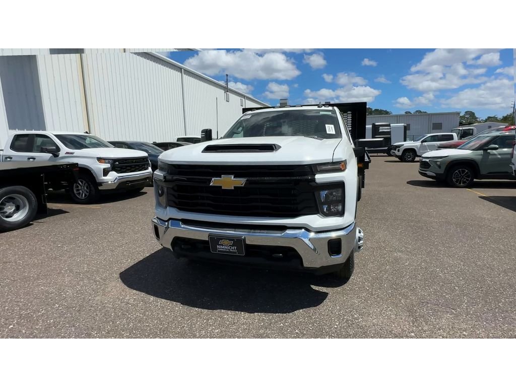 New 2026 Summit White Chevrolet Work Truck image 7