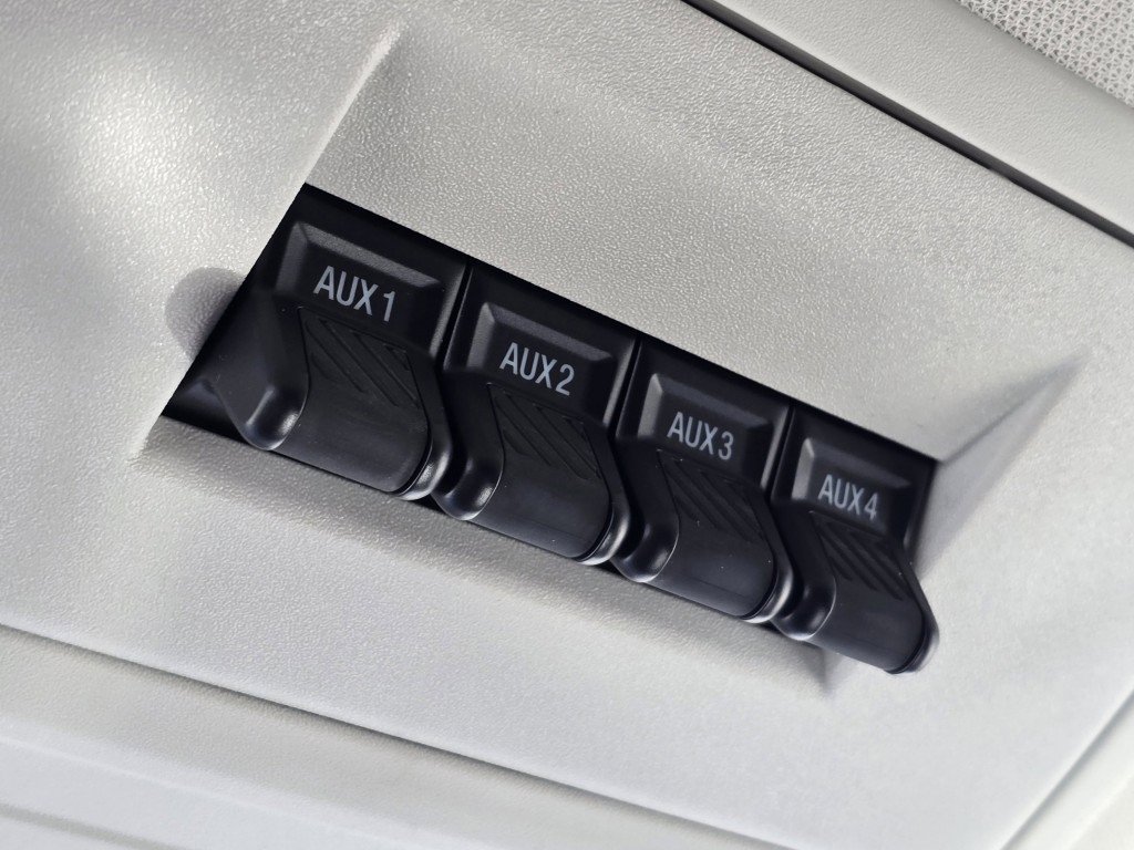 New 2026 Velocity Blue Metallic Ford Outer Banks® image 9