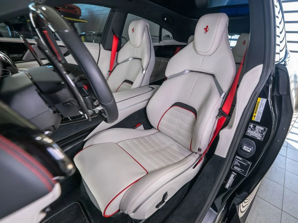 2025 Ferrari Purosangue Base - Photo 11