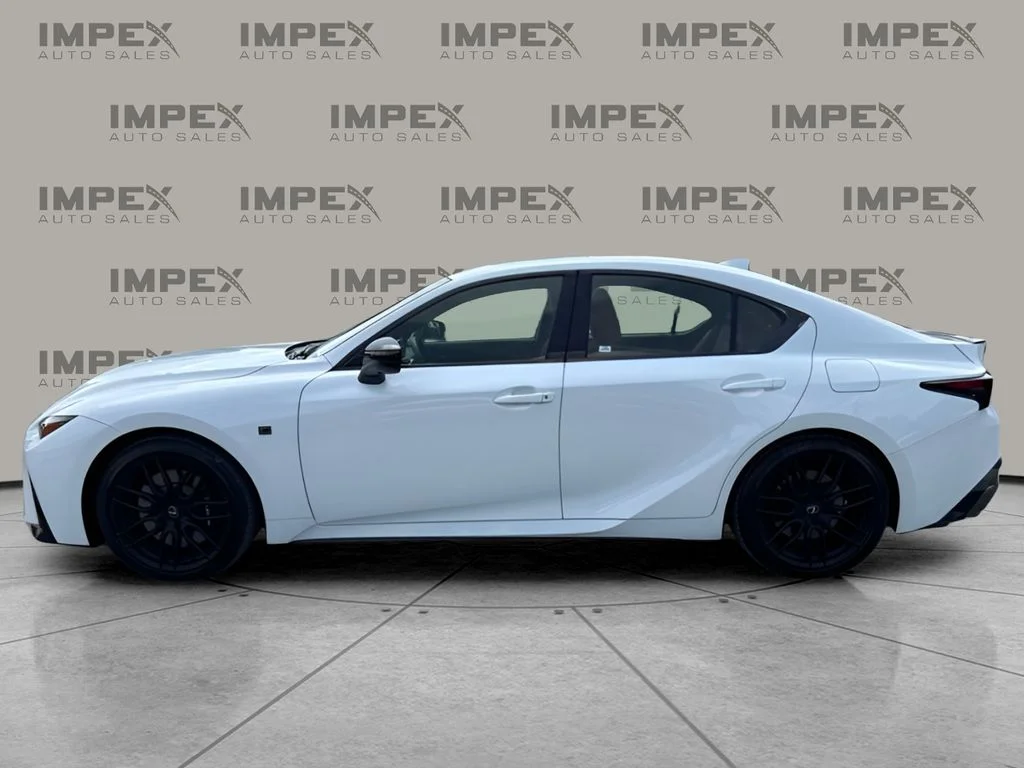 Used 2024 White Lexus 500 F SPORT Performance Premium image 2