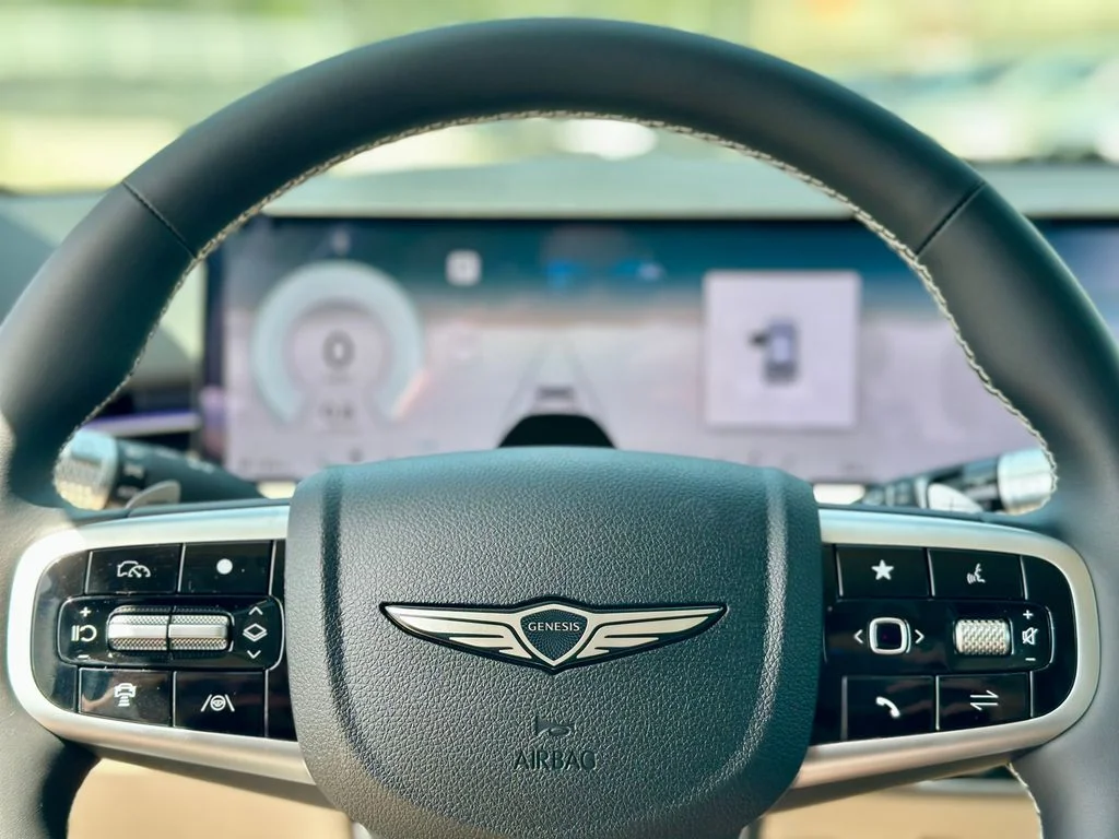 Used 2026  Genesis  image 7