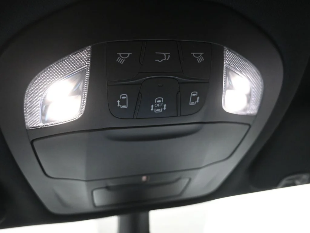 2026 Chrysler Pacifica Select - Photo 31