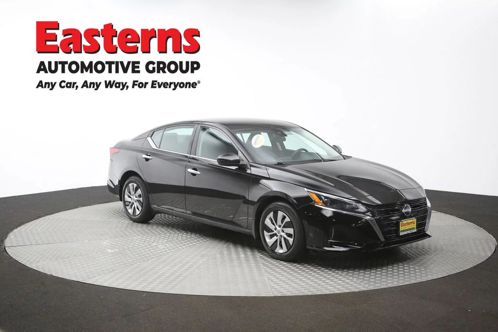 Used 2023 Black Nissan 2.5 S image 48