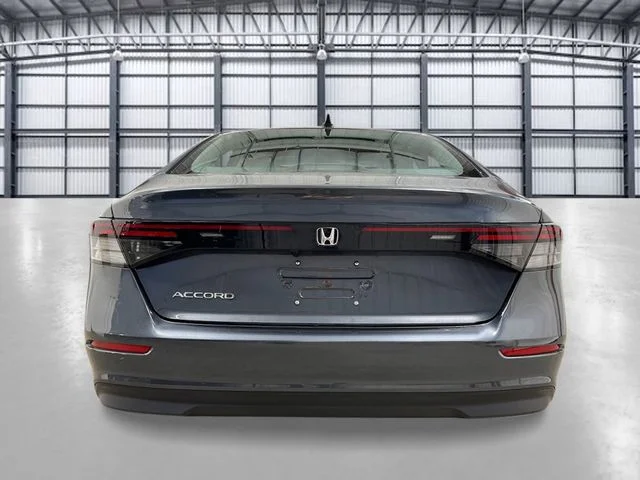New 2026 Meteorite Gray Metallic Honda SE image 4