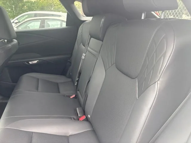 Used 2025 White Lexus 350 Premium image 4