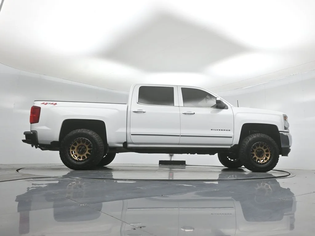 Used 2018 White Chevrolet LTZ image 44