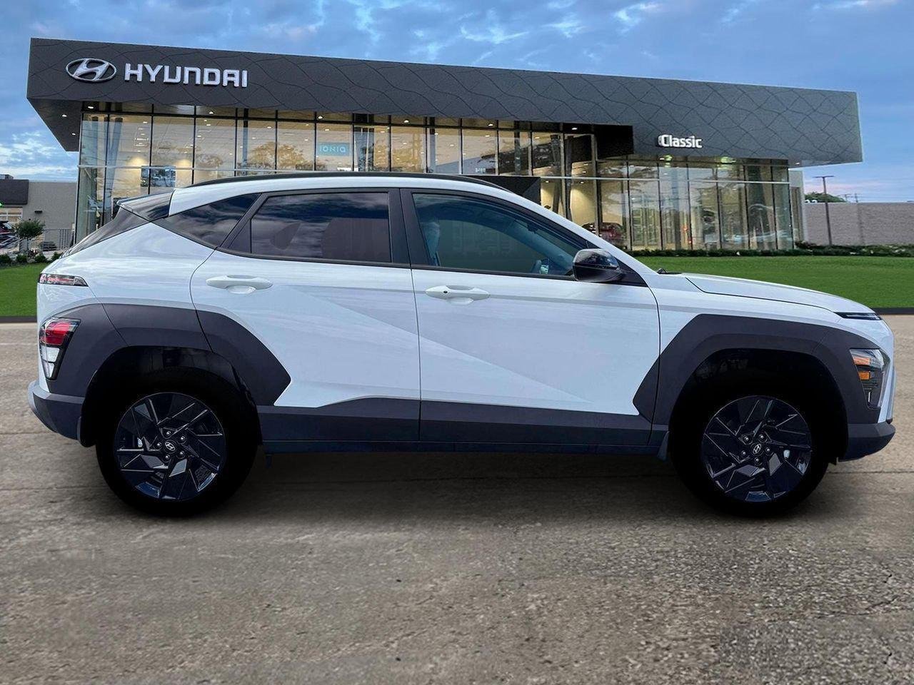 New 2026 Atlas White Hyundai SEL Sport image 9