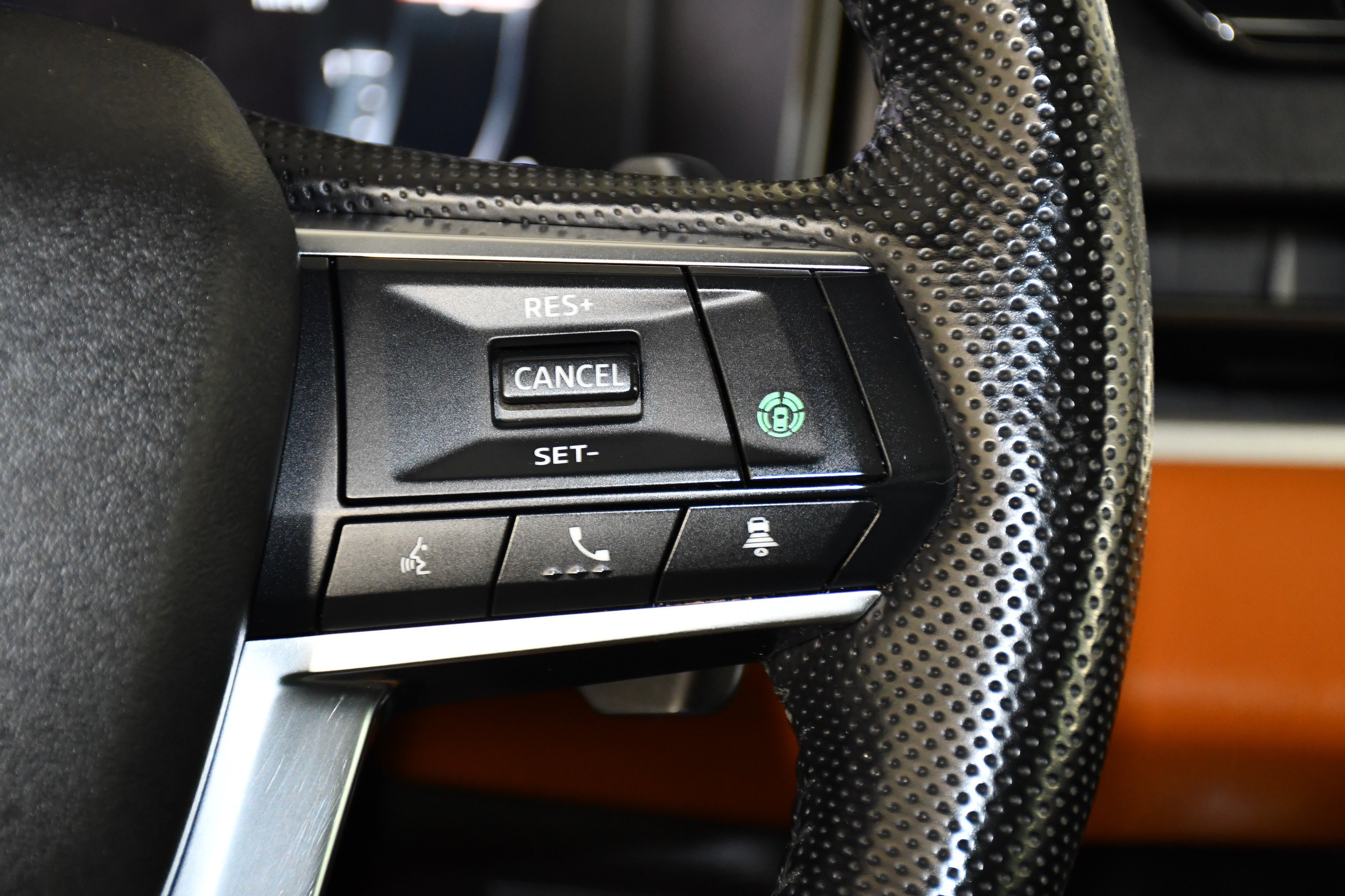 Used 2022 Deep Bronze Metallic Mitsubishi SEL image 21