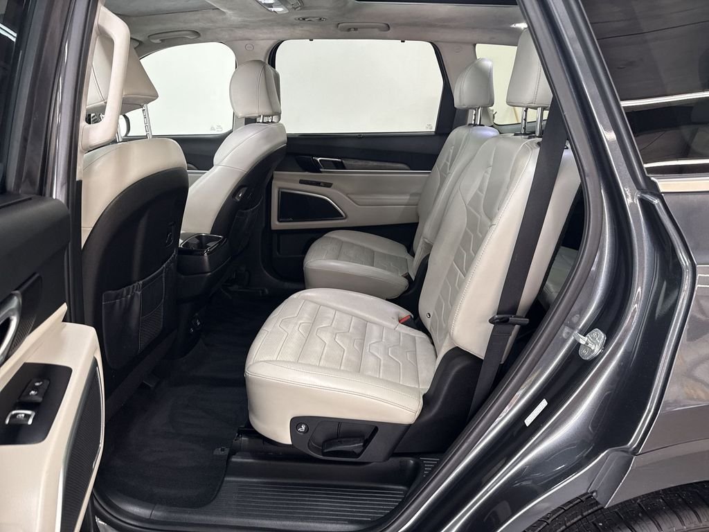 Used 2022 Grey Kia SX image 16