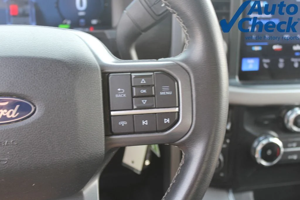 Used 2024 Oxford White Ford XLT image 17