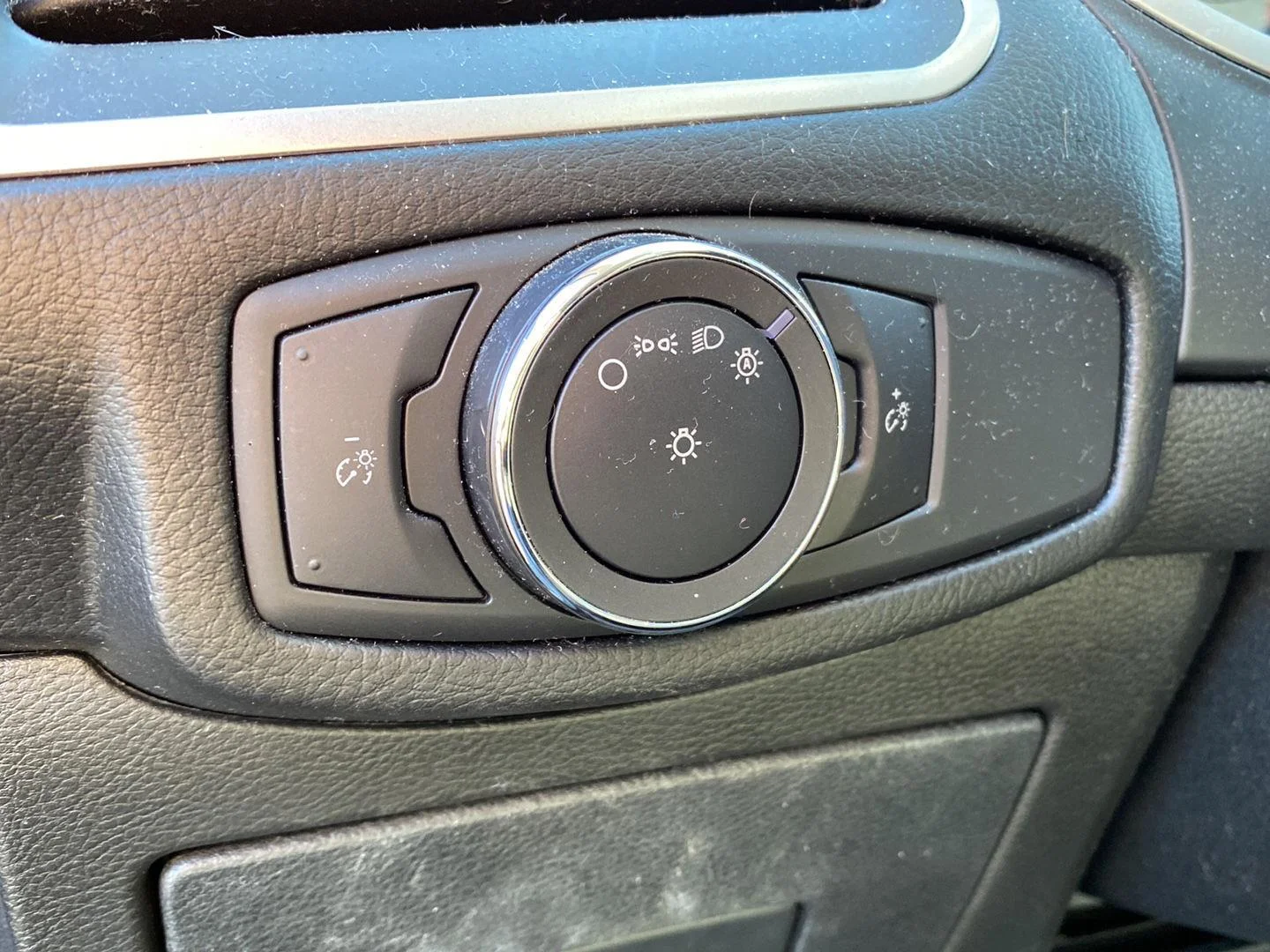 Used 2015 Guard Ford SEL image 16