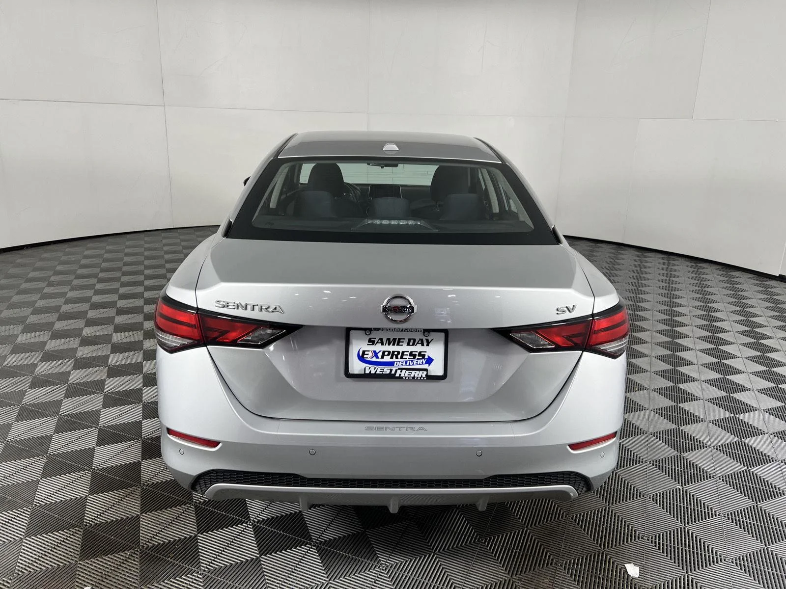 Used 2023 Gun Metallic Nissan SV image 7