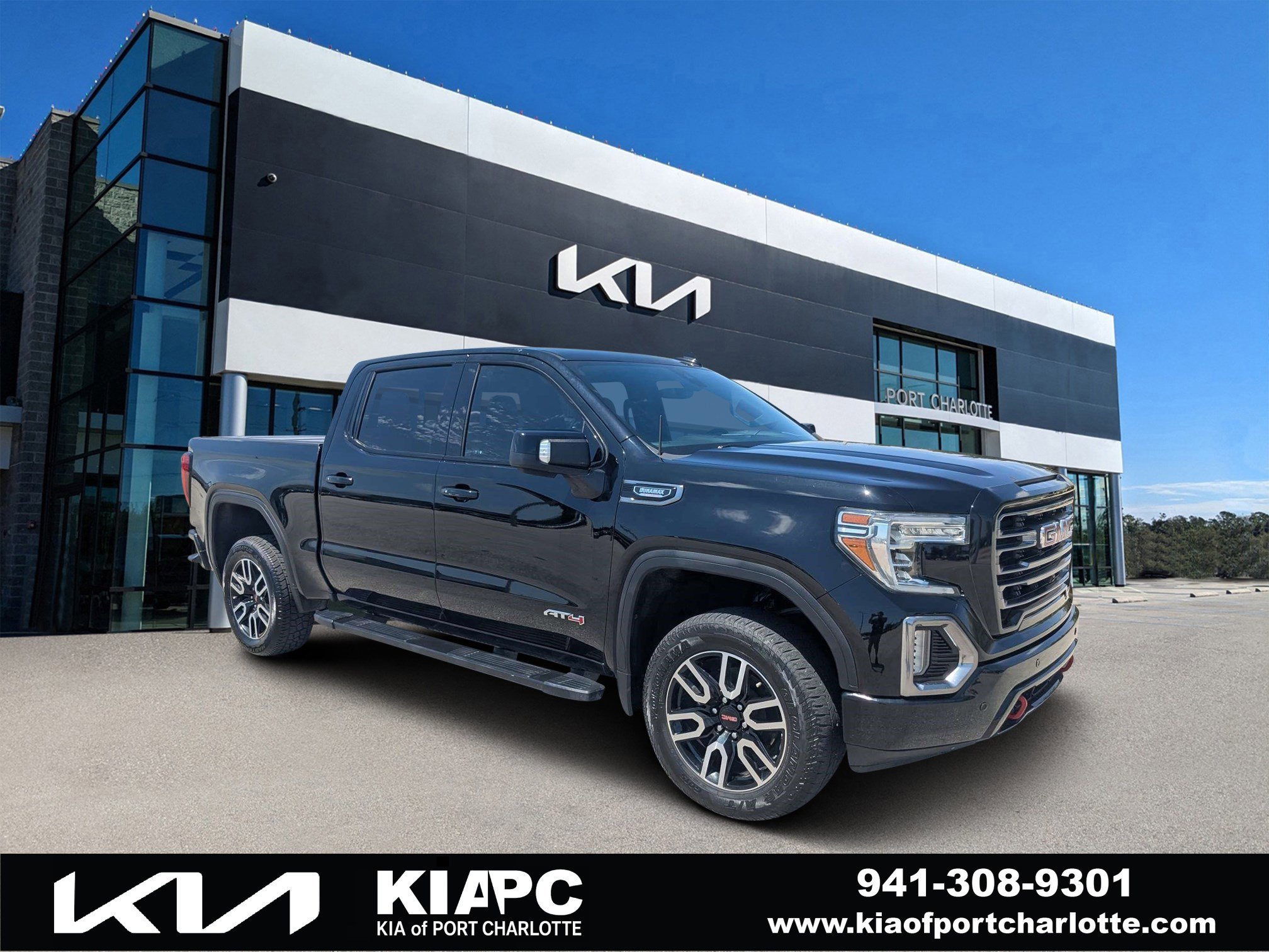 2020 GMC Sierra 4WD Crew Cab Short Box AT4's photo