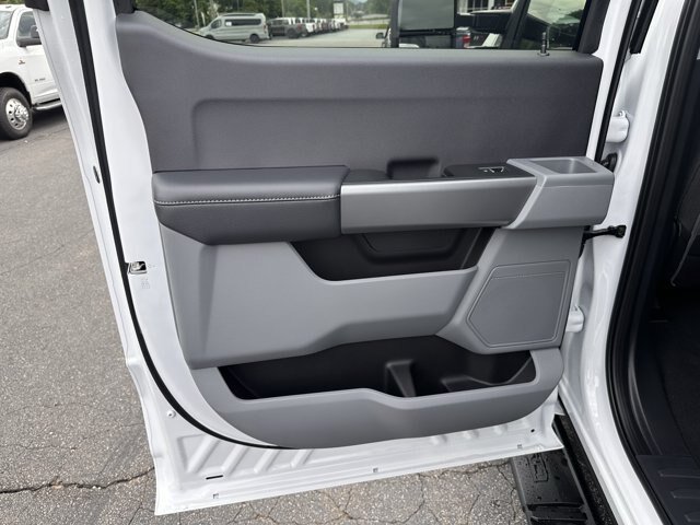 New 2026 Oxford White Ford F-350® XL image 12