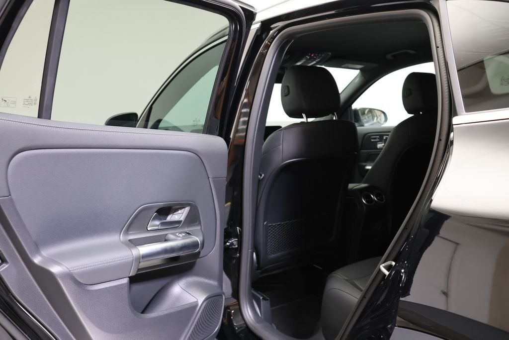 Certified Used 2026 Night Black Mercedes-Benz GLA 250 image 42