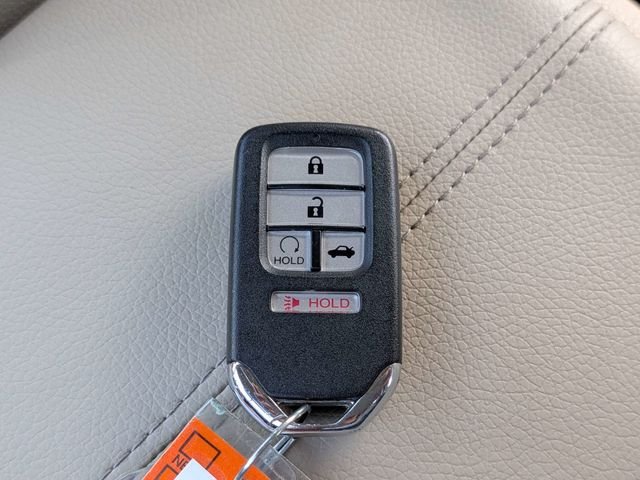 Used 2017 White Honda EX-L image 29