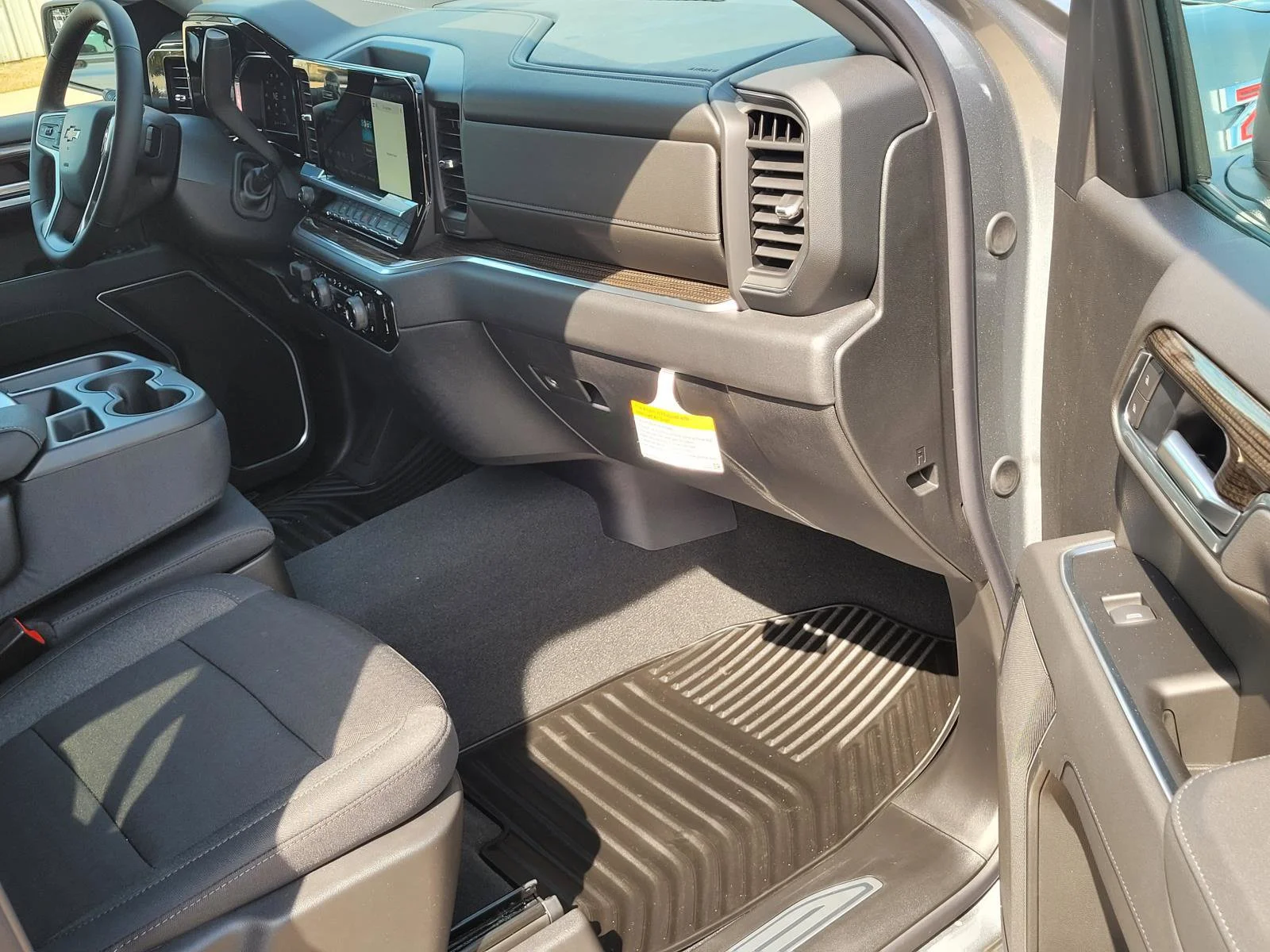 2026 Chevrolet Silverado 1500 LT - Photo 6