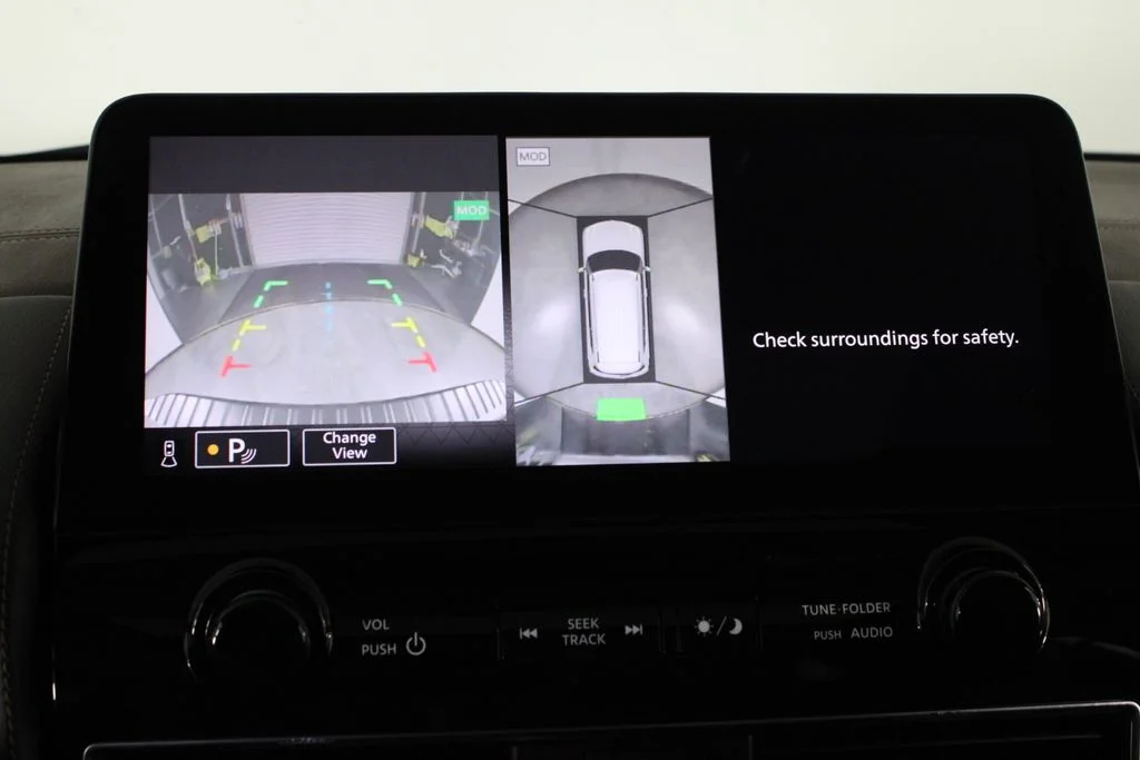 Certified Used 2022 White Nissan Platinum image 32