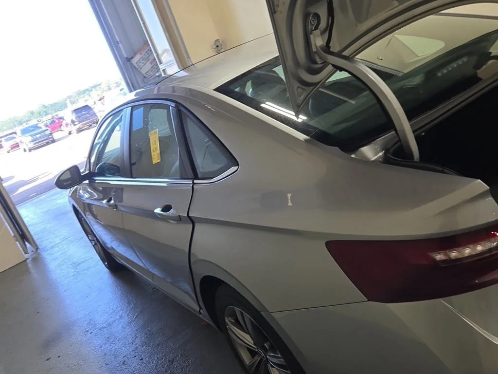 Used 2024 Silver Volkswagen 1.5T SE image 11