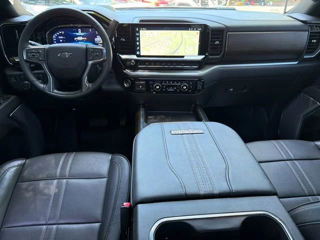 Used 2025 Black Chevrolet High Country image 22