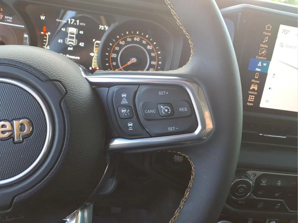 Used 2024 White Jeep Sahara image 26