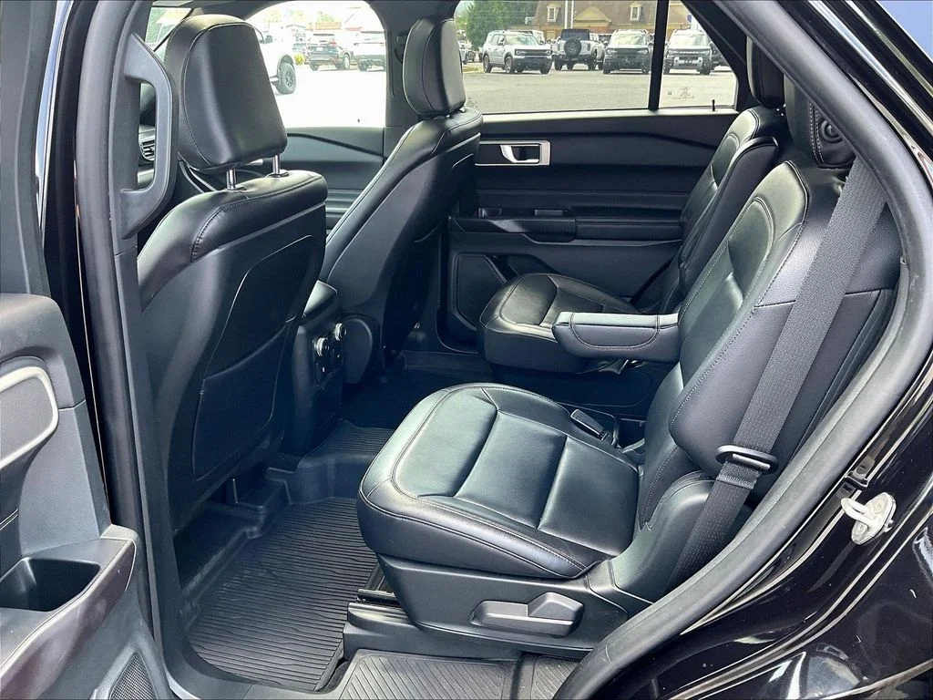 Certified Used 2020 Black Ford XLT image 6