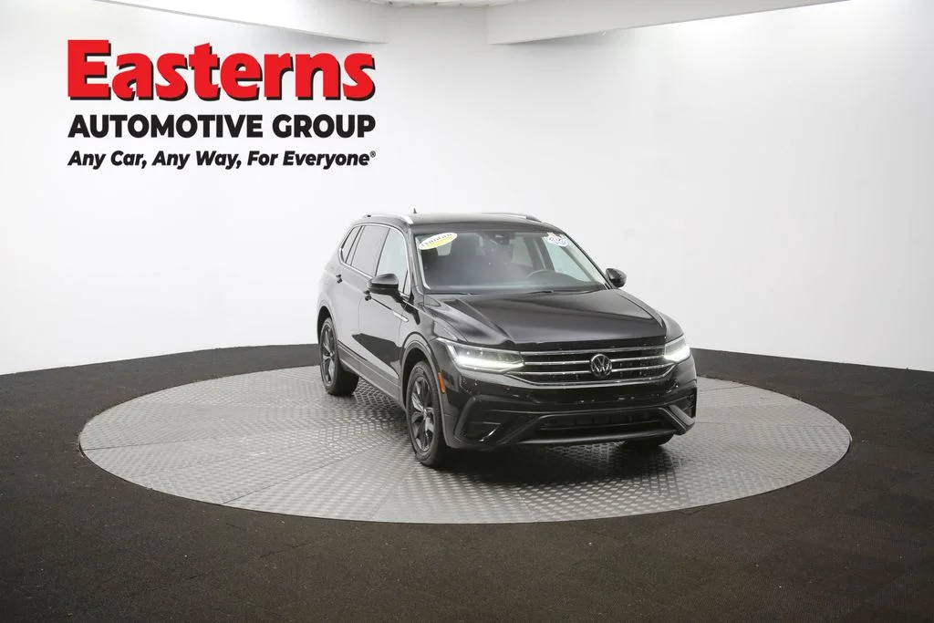 Used 2022 Black Volkswagen 2.0T SE image 49