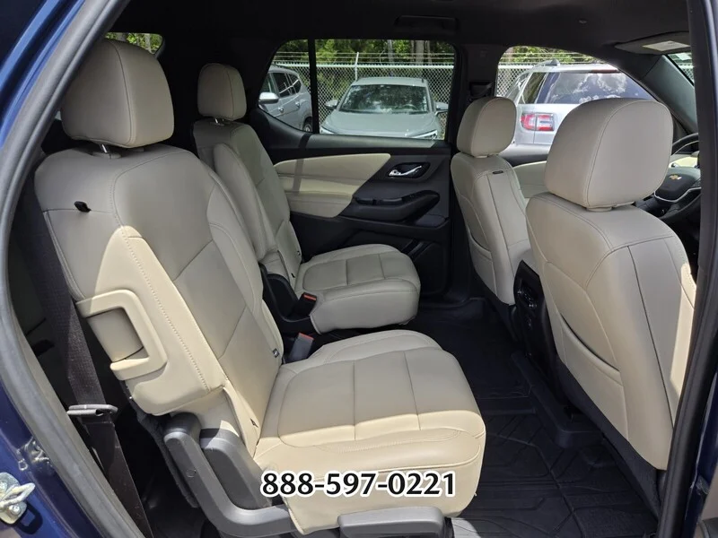 Used 2023 Blue Metallic CHEVROLET LT LEATHER image 18