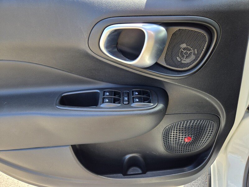 Used 2015 White FIAT 5DR HB URBANA TREKKING image 17