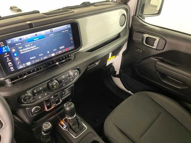 Used 2026 White Jeep Sport S image 36