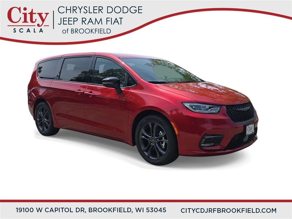 2026 Chrysler Pacifica Select's photo
