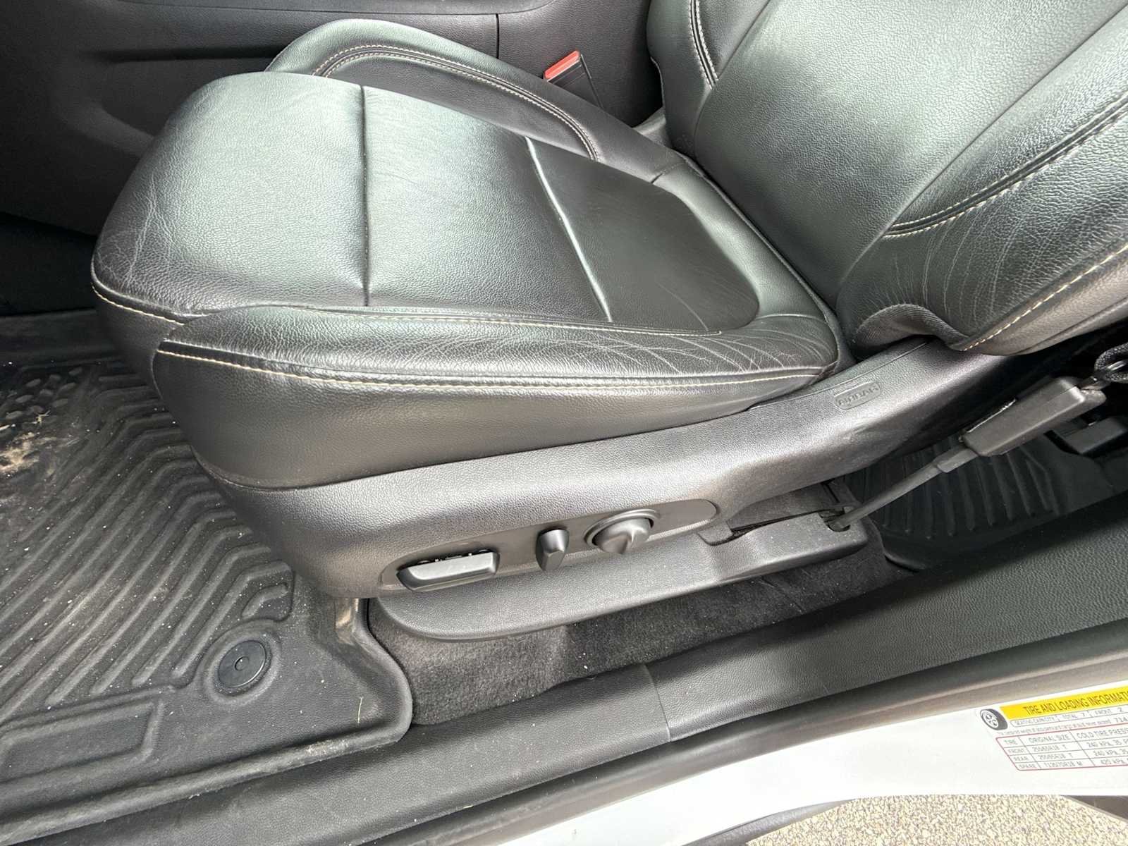 Certified Used 2019 SUMMIT WHITE Chevrolet LT Leather image 32