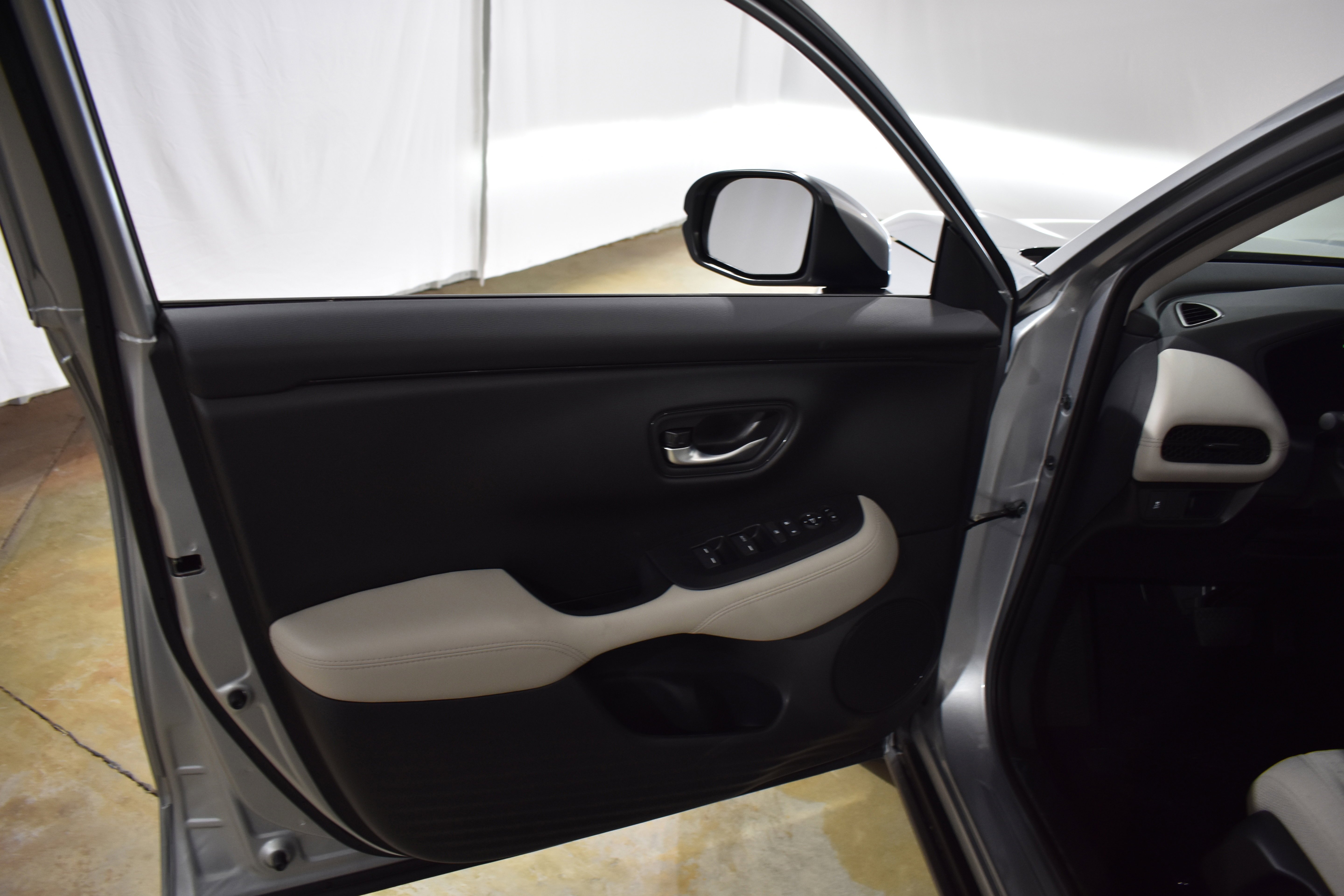 2026 Honda HR-V LX - Photo 13