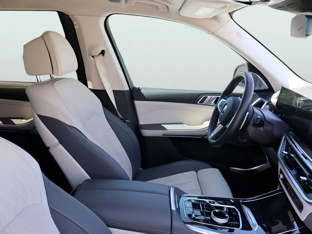 2025 BMW X7 M60i - Photo 10