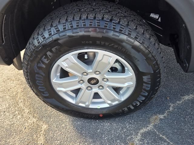 New 2026 Carbonized Gray Metallic Ford XL image 16