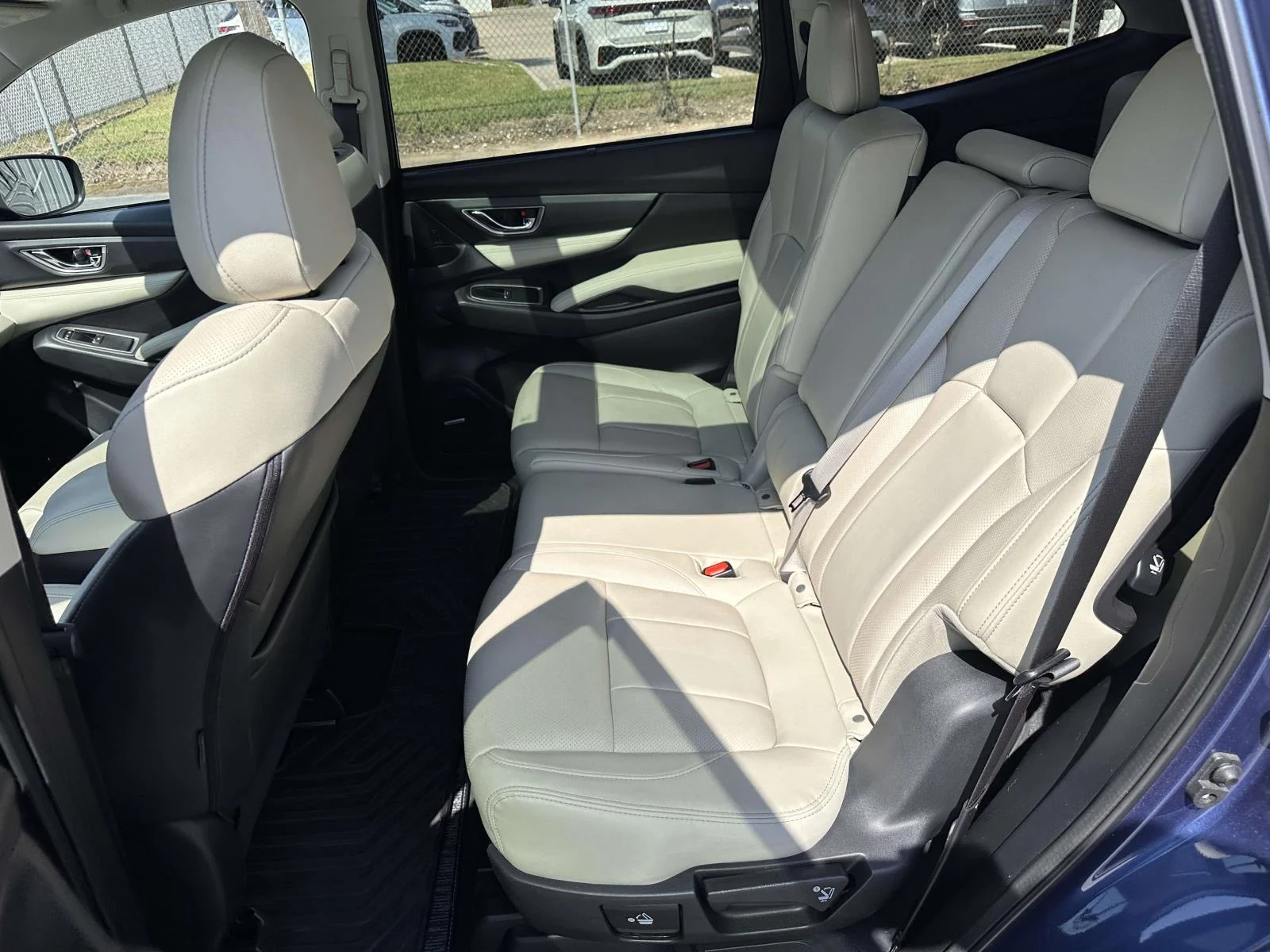 Used 2020 Abyss Blue Pearl Subaru Limited image 13