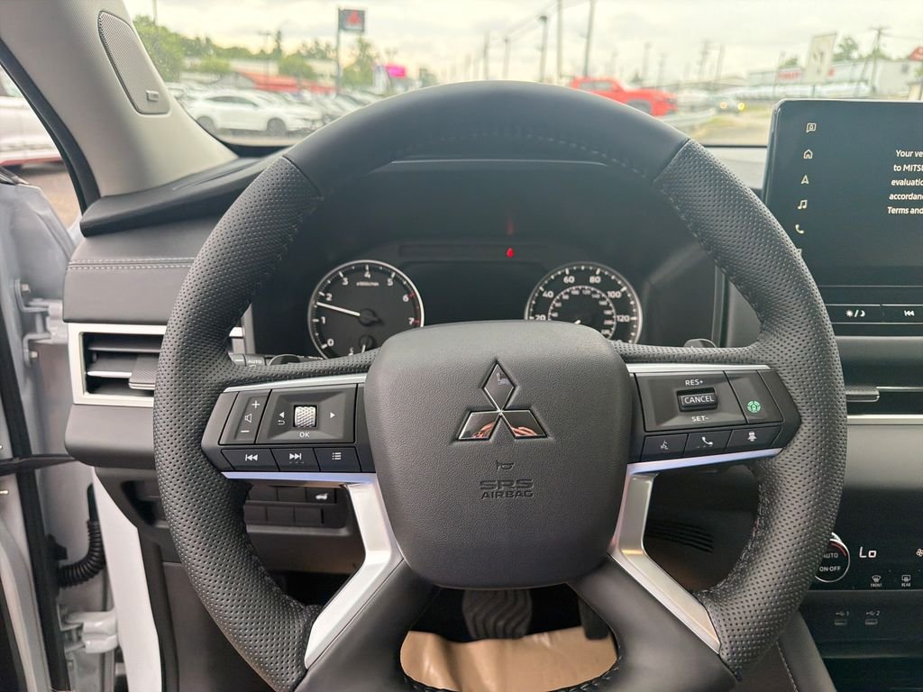 New 2026 White Mitsubishi SE 1.5T 2WD image 17