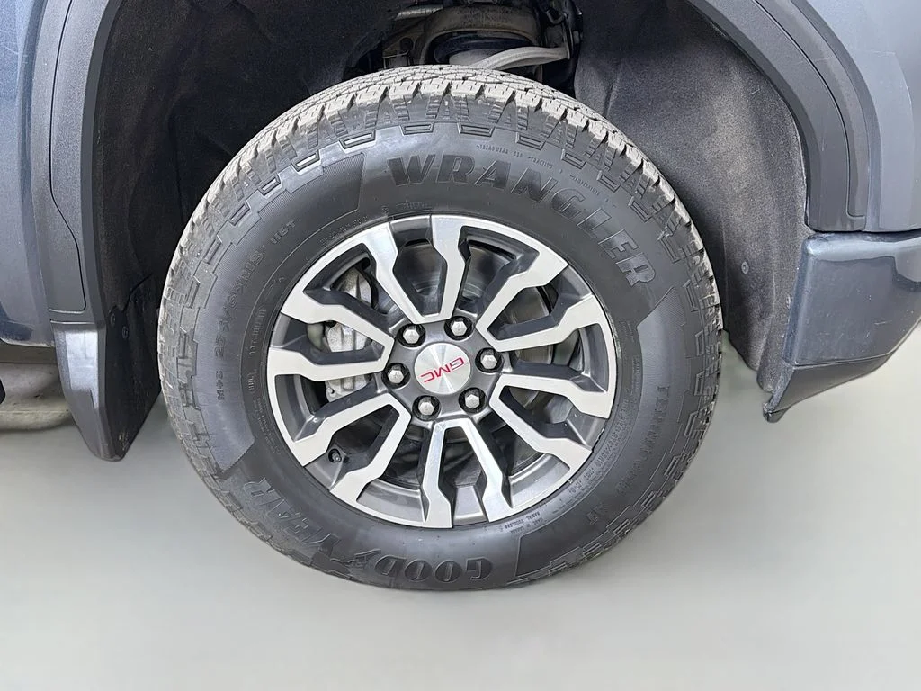 Used 2020 Blue GMC AT4 image 29