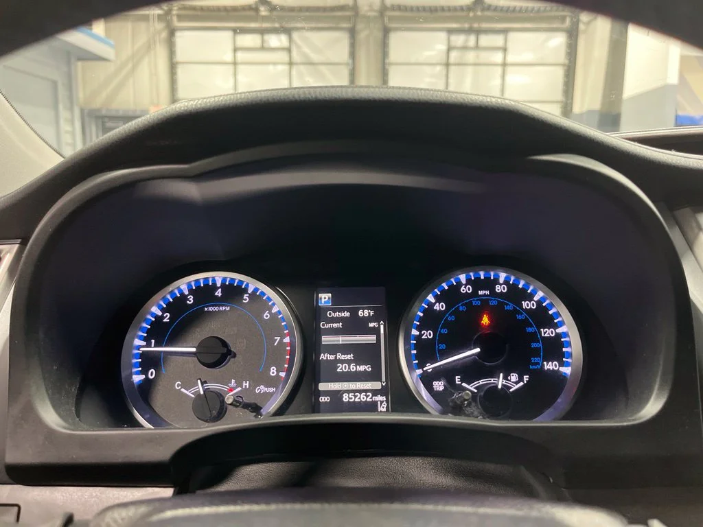 Used 2018 Blizzard Pearl Toyota LE Plus image 18