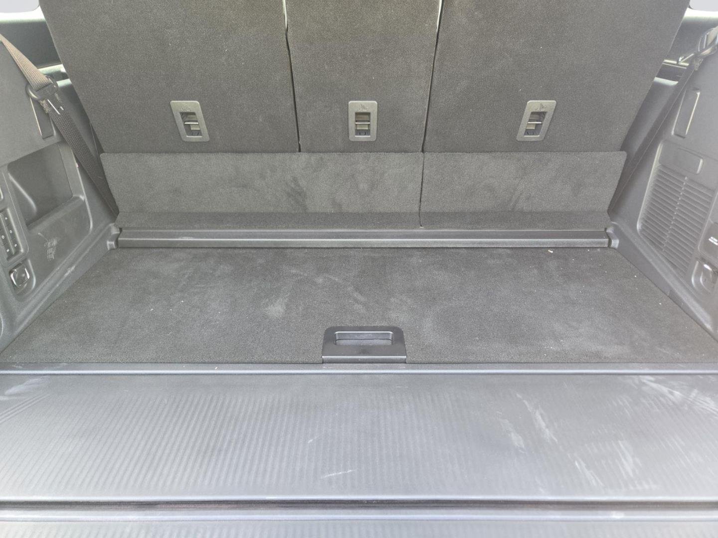 New 2026 Star White Metallic Tri-Coat Ford Platinum® image 22