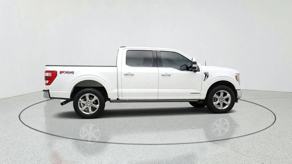 Used 2023 Star White Metallic Tri-Coat Ford LARIAT 4WD SuperCrew 5.5