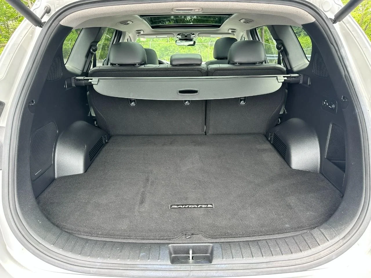 Used 2022 Shimmering Silver Hyundai Limited image 6