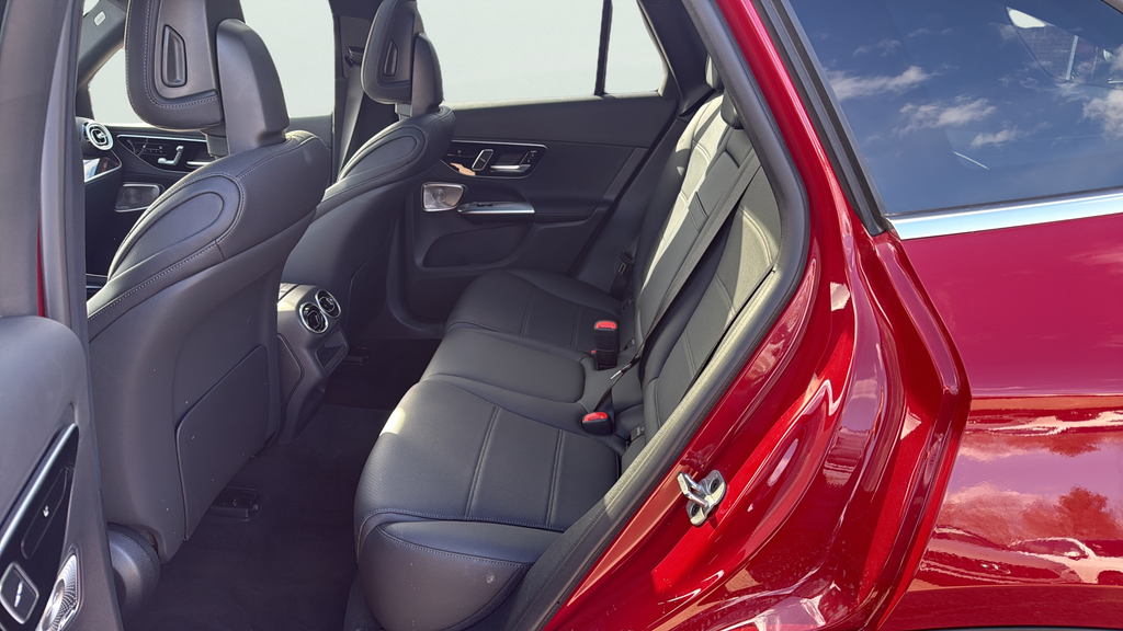 Used 2026 Red Mercedes-Benz GLC 300 image 20